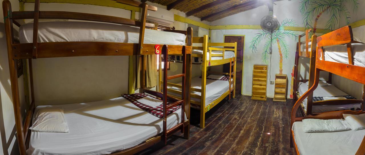 Hostal Moai Montanita Exterior photo